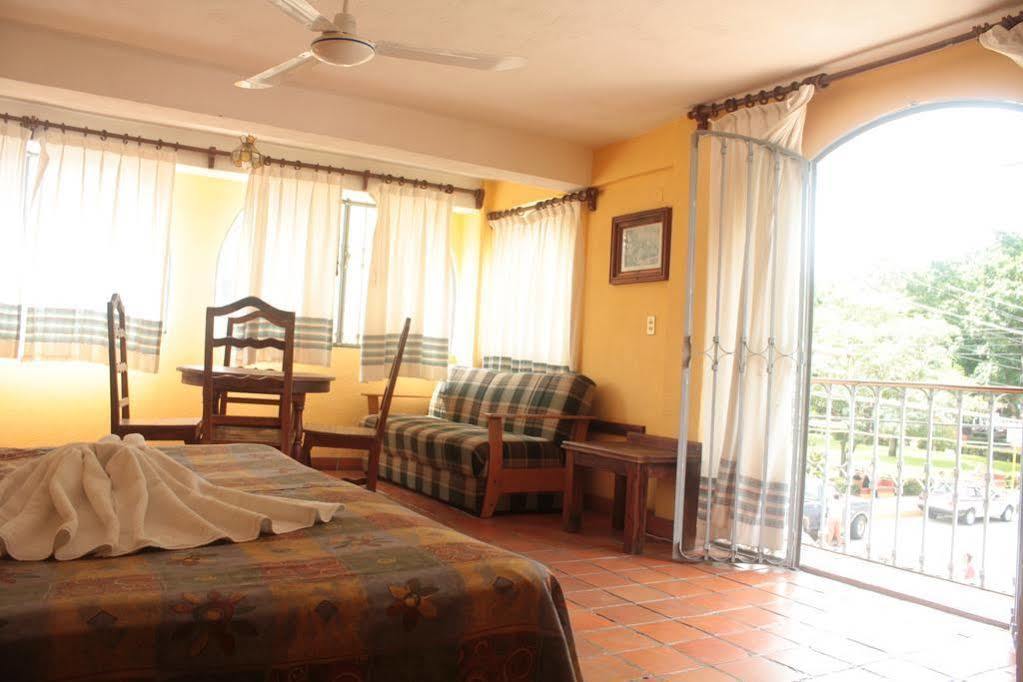 Casa Shaguiba Hotel Crucecita  Екстериор снимка