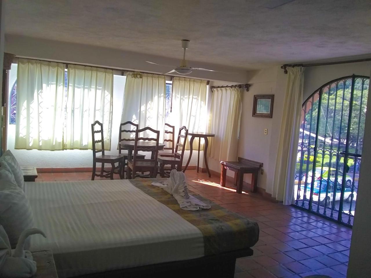 Casa Shaguiba Hotel Crucecita  Екстериор снимка